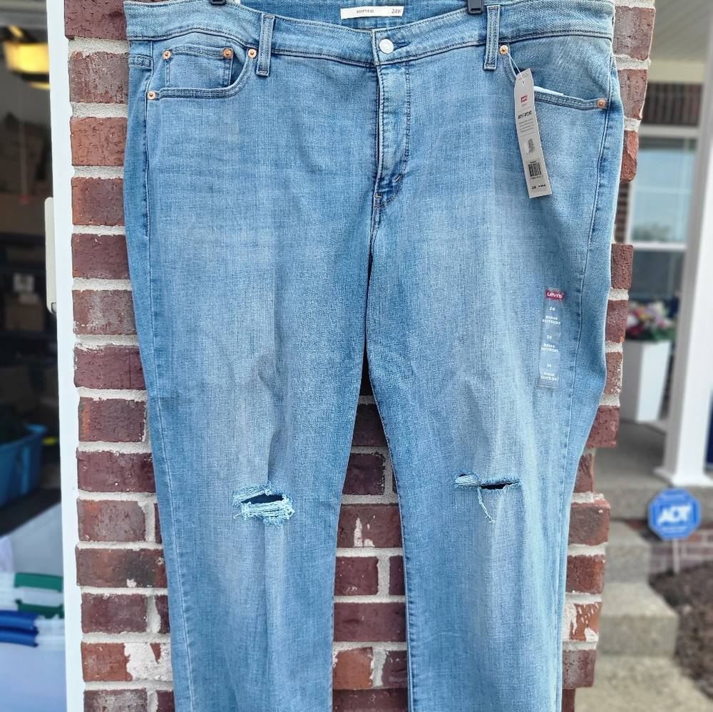New boyfriend jeans sz 24w levi